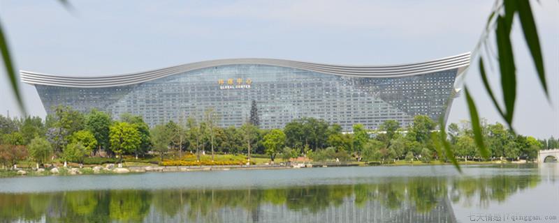世界上面积最大的单体建筑在哪里