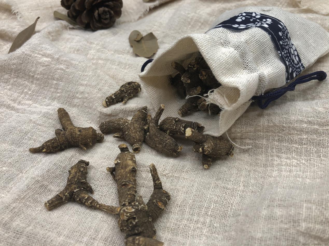 男性肾结石有什么症状