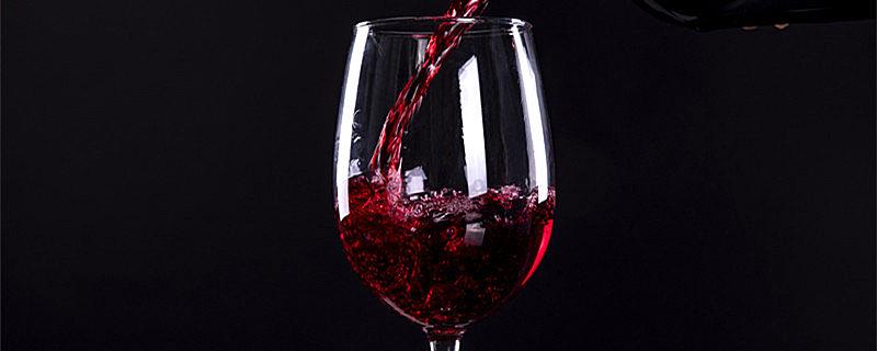 葡萄酒哪一年进入中国的