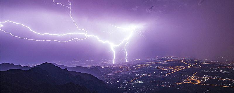打雷天可以开空调吗