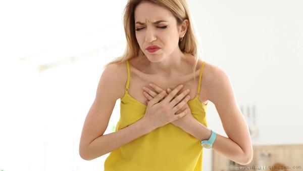 乳腺增生的早期症状