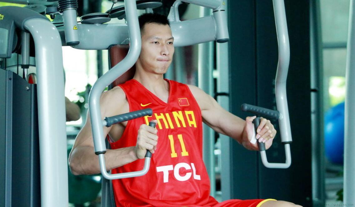 瘦小的男生怎么变强壮