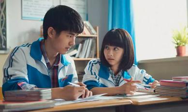 女生适度主动展现心意不尴尬:别让“暗恋”变成“错过”