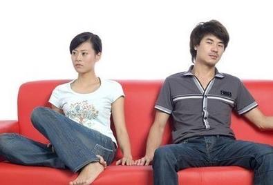 夫妻化解家务的标准差异:别用“我的标准” 要求对方