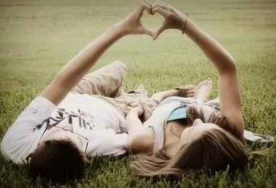 异地恋情感的自我调节方法:别让孤独感,吞噬感情热情