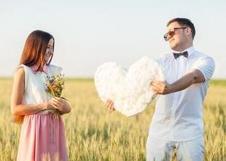 <a href=https://www.7qinggan.com/tags/nvpengyou.html target=_blank class=infotextkey>女朋友</a>说不合适怎么挽回让她感动?