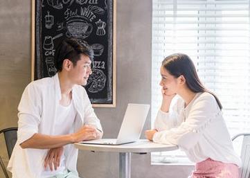 相亲时如何告别查户口式尬聊