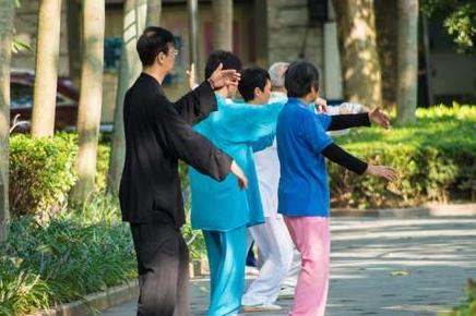 老年人晨练是越早越好吗?老年人的黄金锻炼时间