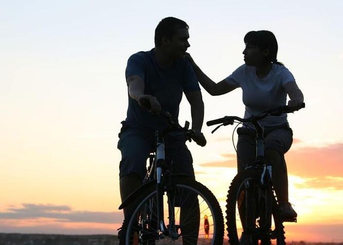 亲密关系中的边界感建立：温柔坚定地守护彼此舒适区