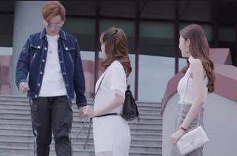 场景化搭讪开场白：告别尴尬，精准打开话匣子​