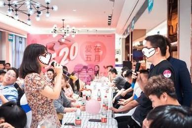 线上相亲转线下：跨越想象落差的心理适配术