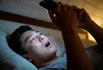 那些隔着屏幕的晚安，藏着最坚定的温柔