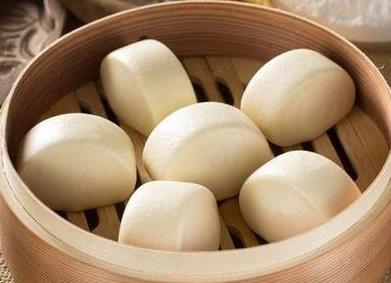 馒头刚蒸好能放一晚上吗?