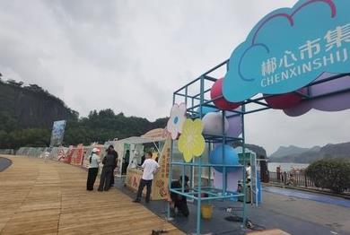 文创市集借烟火气搭话，解锁文艺向相遇