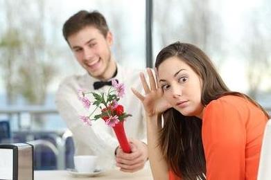 同行成长式相亲，以并肩前行替代刻意讨好