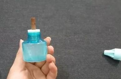 电蚊香液的正确使用方法 电蚊香液的正确使用方法
