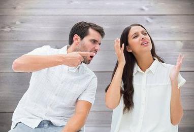 夫妻之间该不该看对方手机? 夫妻之间该不该看对方手机?