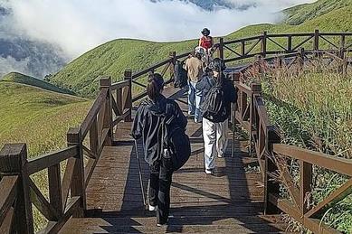 保持热爱，奔赴人间岁岁年年