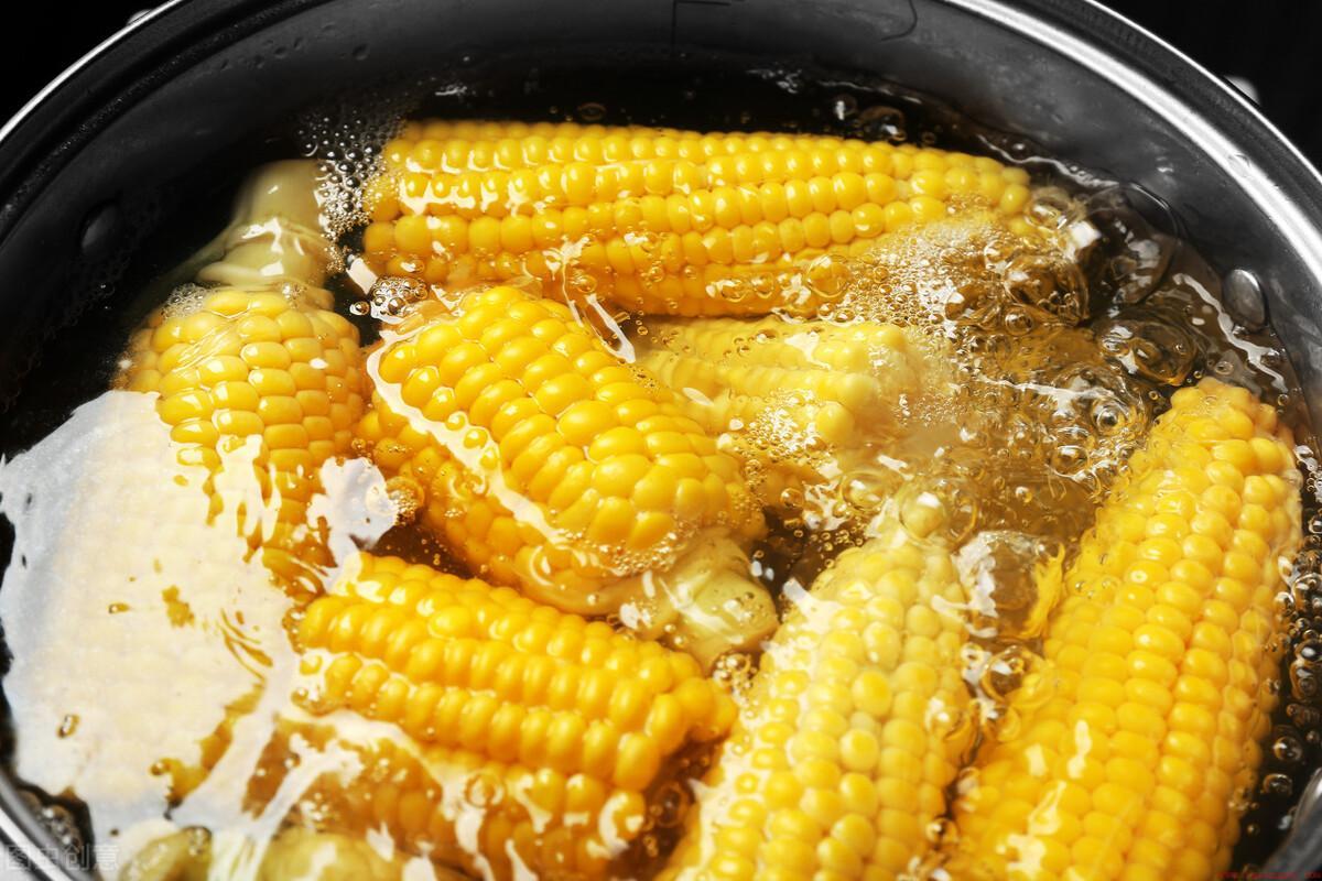 在家怎样煮玉米又甜又糯窍门