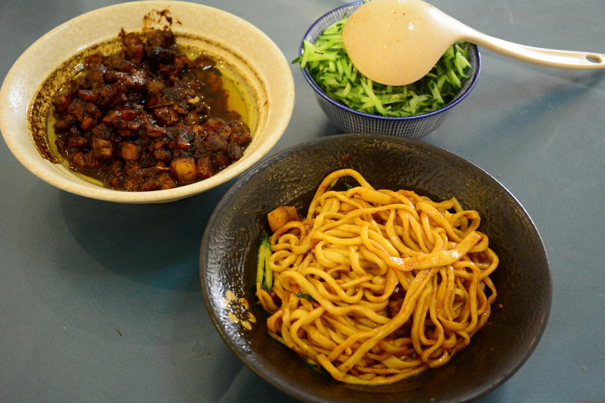 做炸酱面需要什么酱料好吃