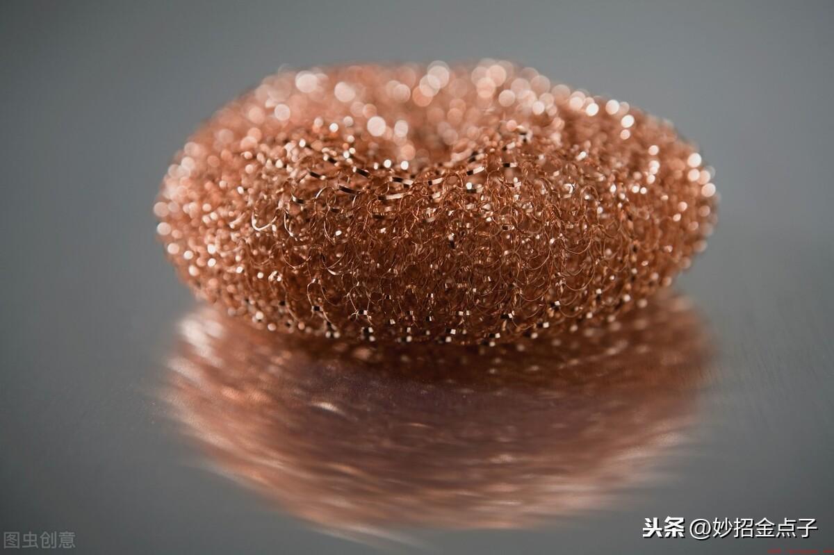 清理干净粘在门上小广告的妙招