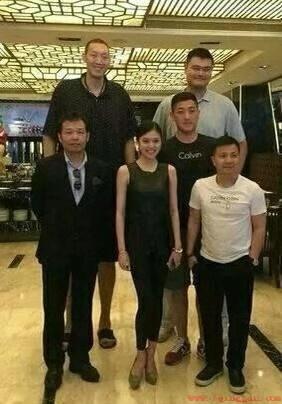 2米26的姚明身材有多庞大
