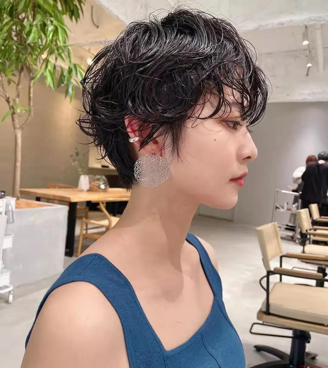 纹理烫睡一觉没了