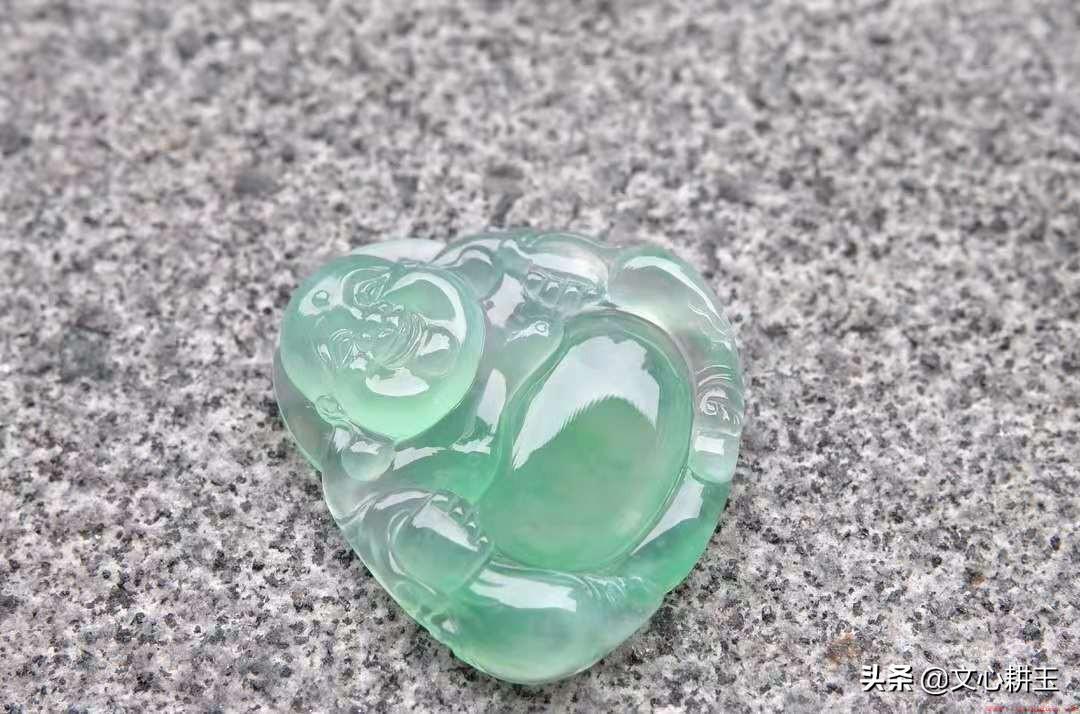 翡翠手镯怎么看水头
