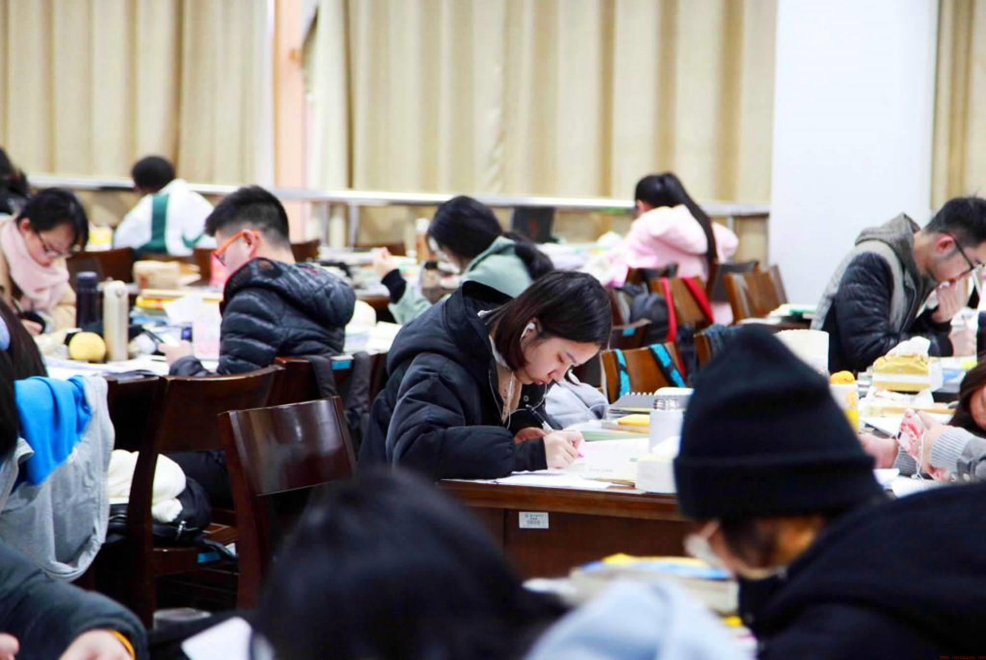 学科英语考研考什么科目