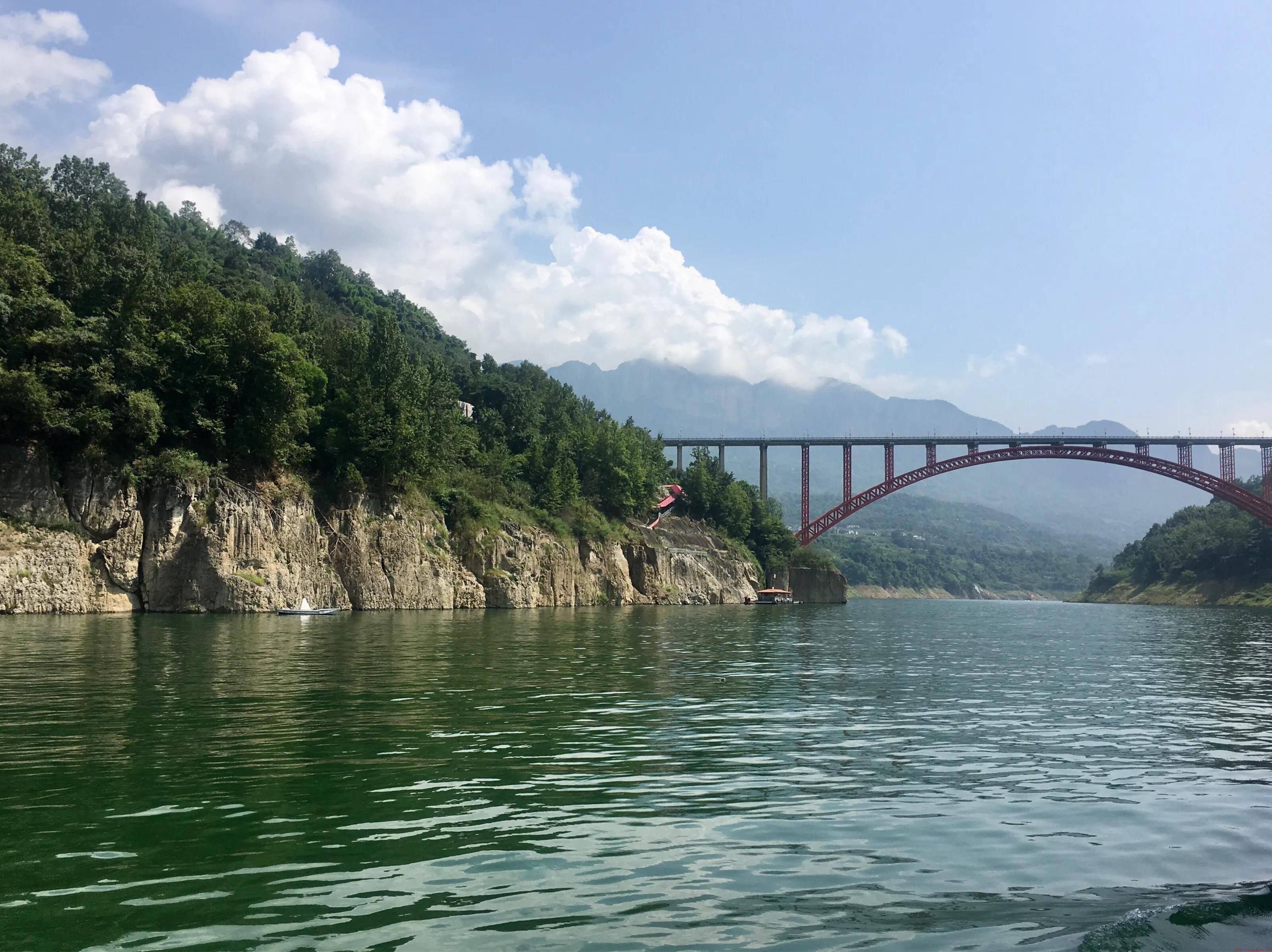 几月份去恩施旅游比较好玩