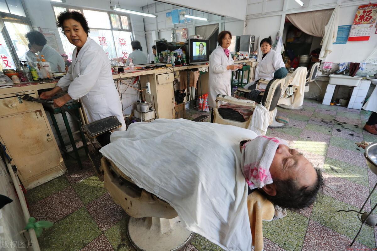 冷烫和热烫哪种对头发伤害小