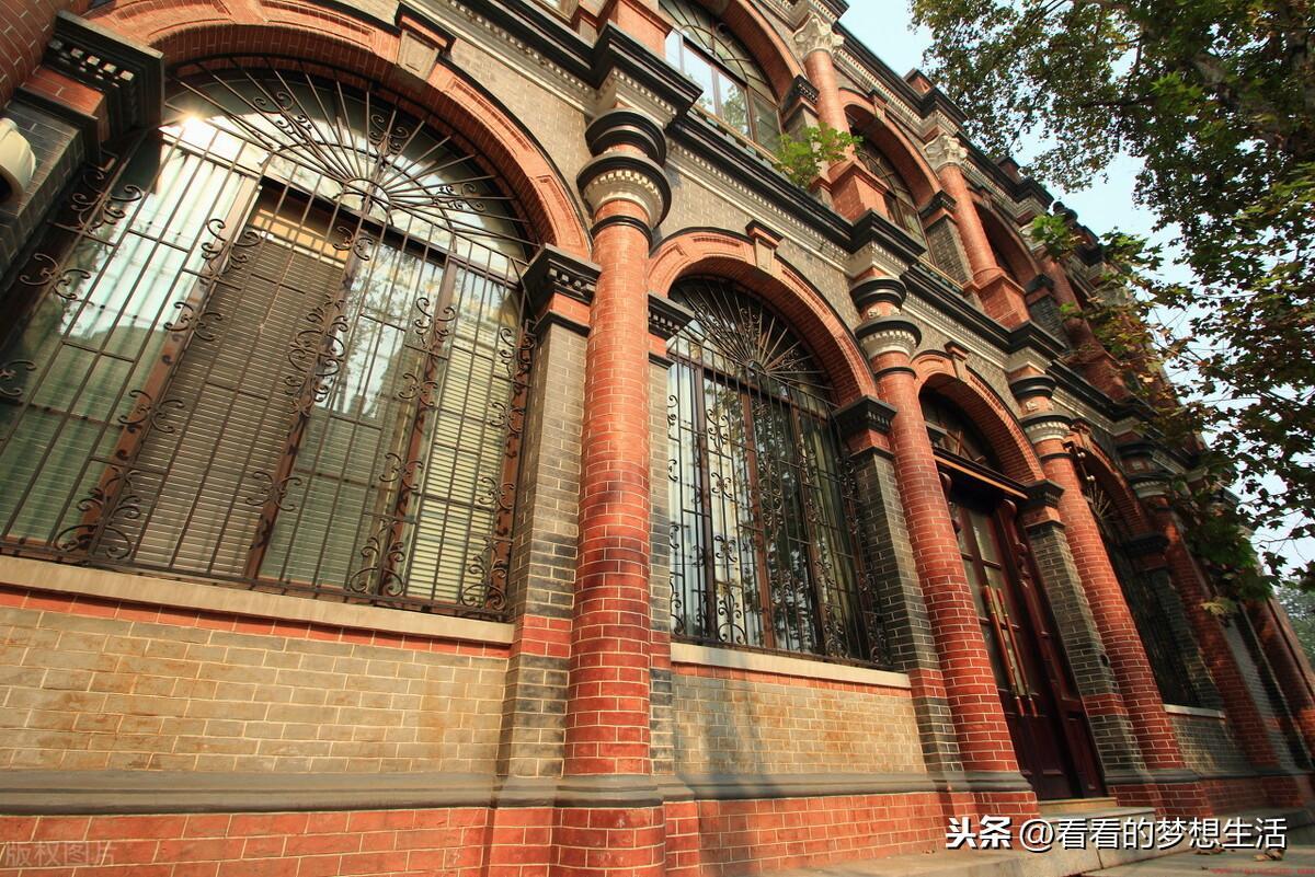 我国四大古镇旅游景点介绍