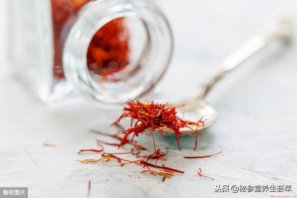 藏红花用多少度的水泡最好