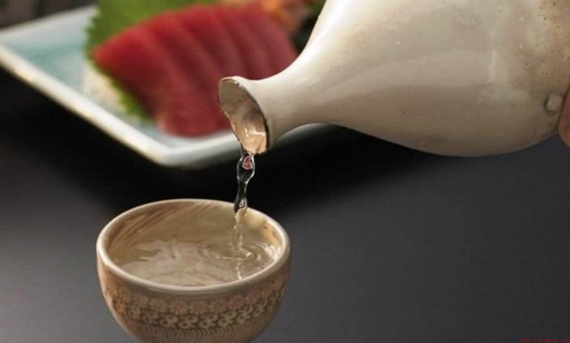 伏特加最高酒精度相当白酒多少度