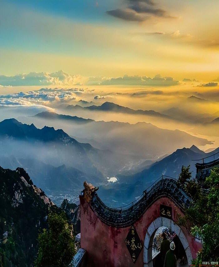 泰山是五岳中海拔最高的山吗
