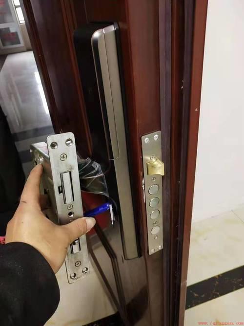 上门换防盗门换锁芯价格