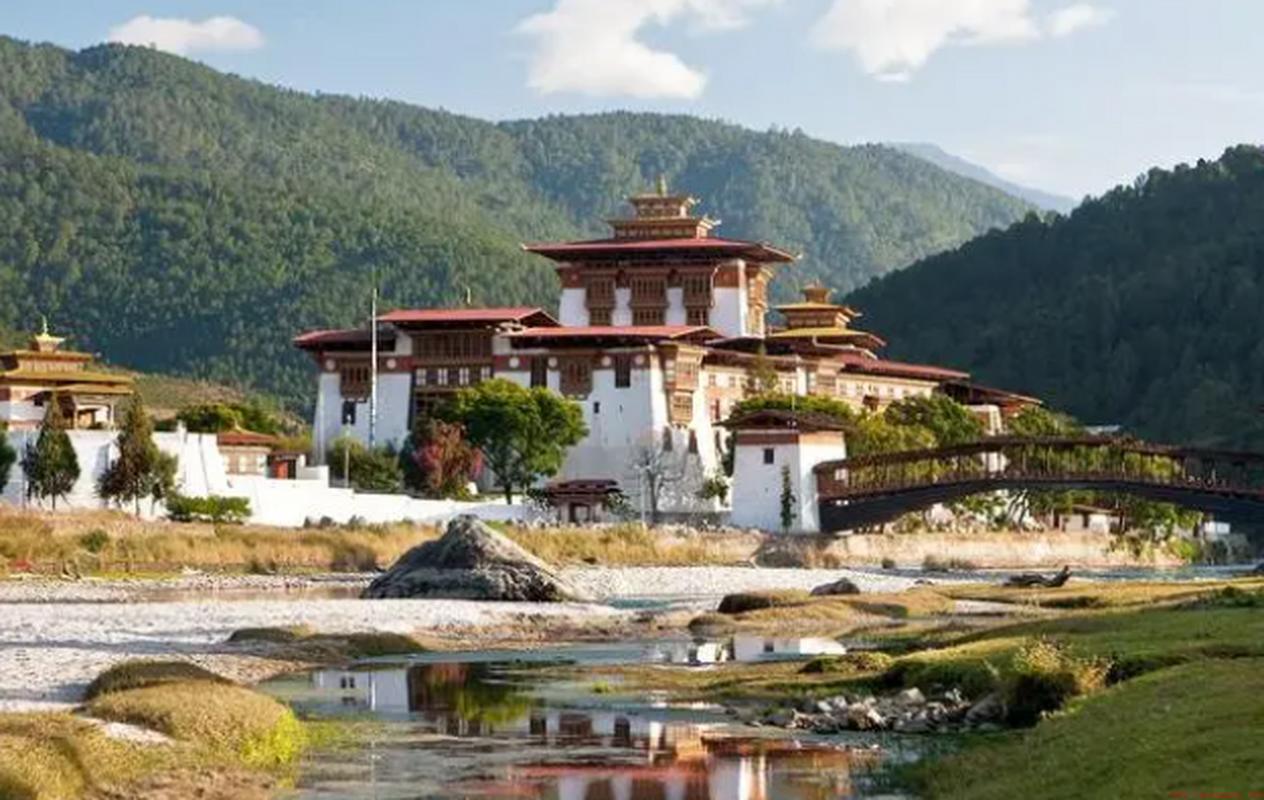 不丹面积有河北省面积大吗