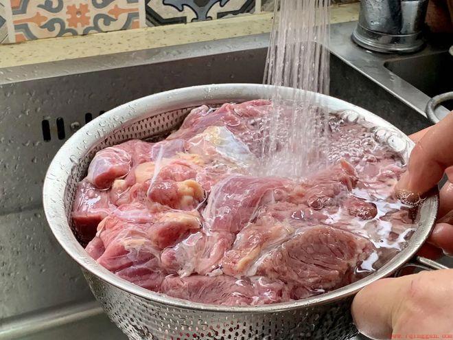 罗宋汤的牛肉要焯水后再做吗