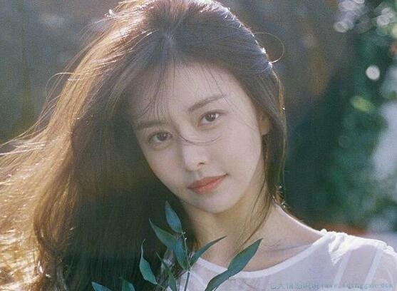 冬天满地落叶的唯美句子