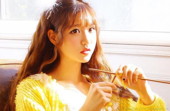 生女儿报喜微信朋友圈句子
