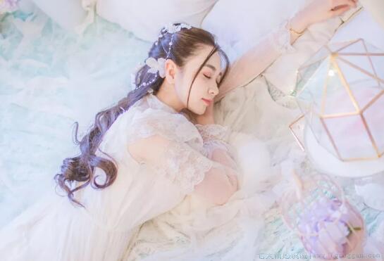 形容项链的漂亮的句子