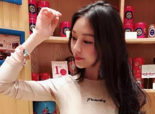 夸自己漂亮的句子幽默