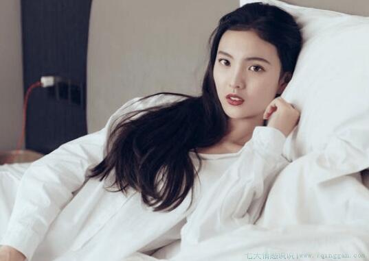 低调晒女儿的赞美话
