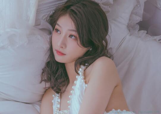 赞美女人有才华有气质的句子