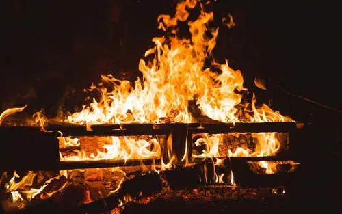 我压不住火了是什么意思