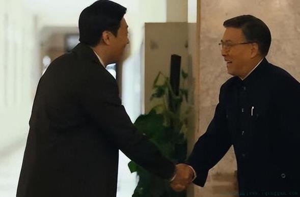 这人能处，有事真上是什么意思