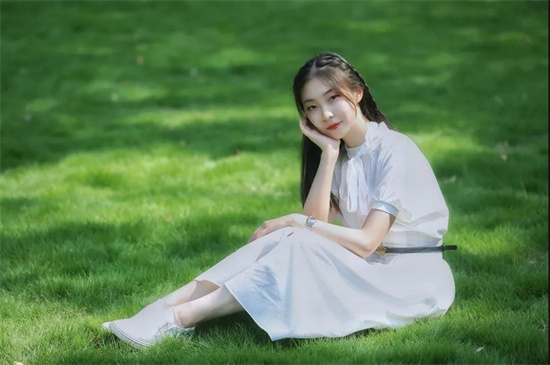 大学女生没人追正常吗 - 第1张