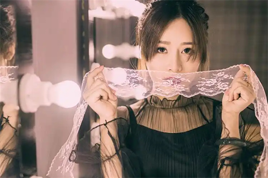 女生会把隐私透露给异性朋友看吗 - 第1张