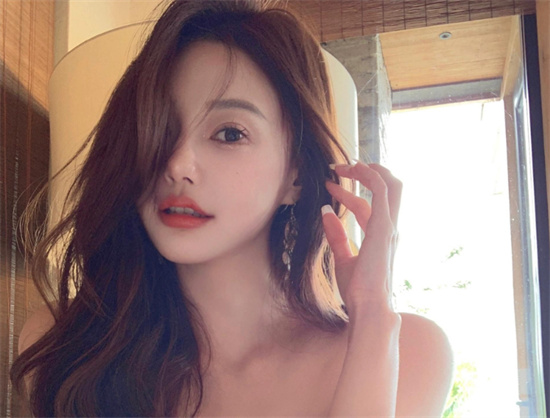 女生喜欢看男生什么