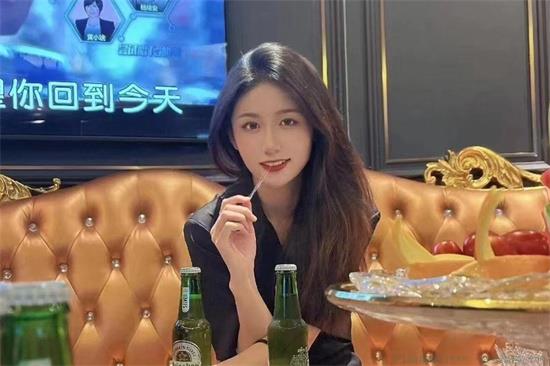 商务KTV遛鸟是什么意思